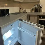 King Size Studio Apartment Streatham
